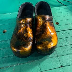 Dansko Women's Mules - Copper Leaf Design